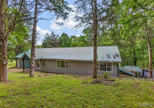 3rd image of 554 Point Rd, Farmington, MO 63640 | MLS# MIS26033046