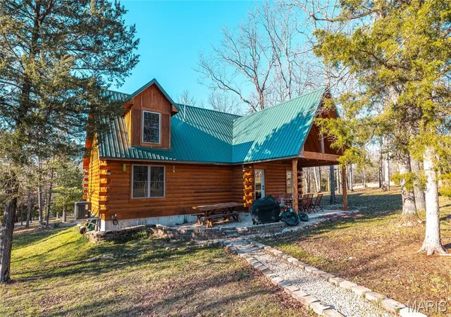 Homes for sale in Cuba, MO | 498 Cunningham Rd, Cuba, MO 65453 | MLS# MIS26033054