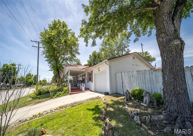 Homes for sale in Rolla, MO | 1525 Mccutchen Rd, Rolla, MO 65401 | MLS# MIS26033078