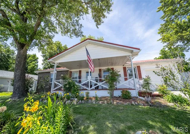 Homes for sale in Rolla, MO | 1525 Mccutchen Rd, Rolla, MO 65401 | MLS# MIS26033078