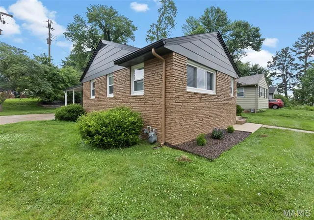 Homes for sale in Cape Girardeau, MO | 860 Poppy Ln, Cape Girardeau, MO 63701 | MLS# MIS26033093