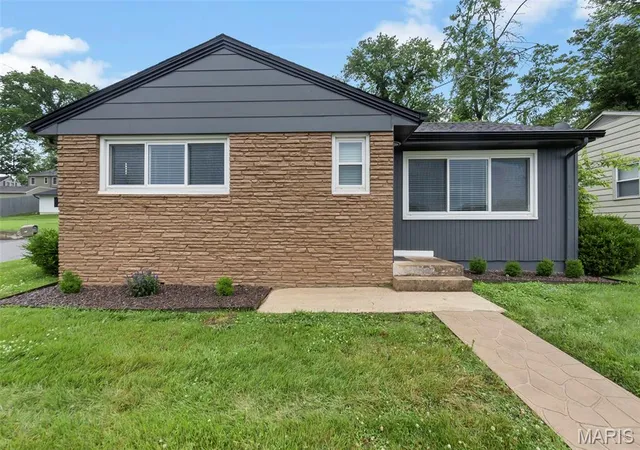 Homes for sale in Cape Girardeau, MO | 860 Poppy Ln, Cape Girardeau, MO 63701 | MLS# MIS26033093