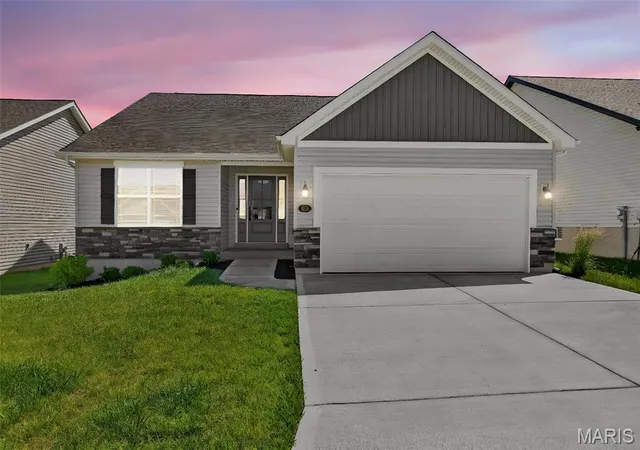 Homes for sale in Moscow Mills, MO | 833 Cedarwood Dr, Moscow Mills, MO 63362 | MLS# MIS26033096