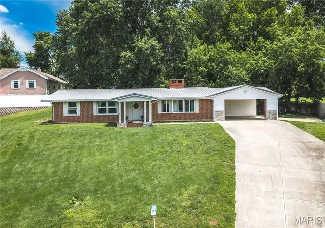 Homes for sale in Rolla, MO | 32 Sydney Ct, Rolla, MO 65401 | MLS# MIS26033123