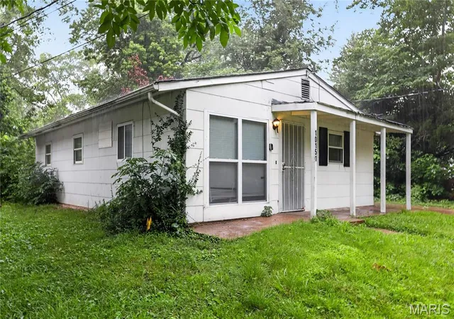 Photo 2 of Single family home for sale at 10151 Mayfair Dr, Saint Louis, MO 63136 | MLS# MIS26033139 | Listing updated on 2026-10-19