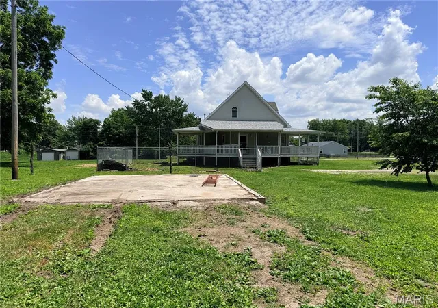 Photo 3 of Single family home for sale at 207 N Walnut, Chesterfield, IL 62630 | MLS# MIS26033186 | Listing updated on 2026-09-17