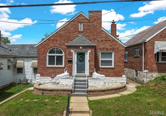 Photo 1 of Single family home for sale at 4177 Itaska St, Saint Louis, MO 63116 | MLS# MIS26033190 | Listing updated on 2026-09-13