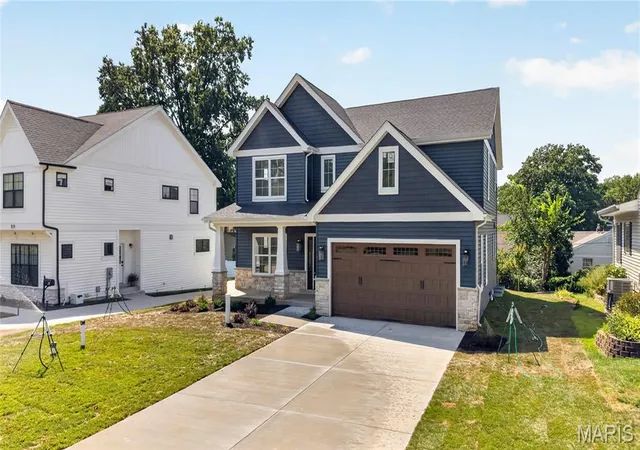 3rd image of 923 Poinsetta Ln, Saint Louis, MO 63122 | MLS# MIS26033194