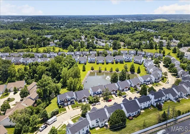 Homes for sale in Manchester, MO | 1007 Big Bend Crossing Dr, Manchester, MO 63088 | MLS# MIS26033207