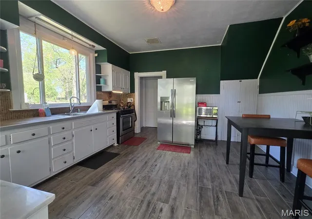 5th image of 3318 Putnam Ave, Belleville, IL 62226 | MLS# MIS26033249