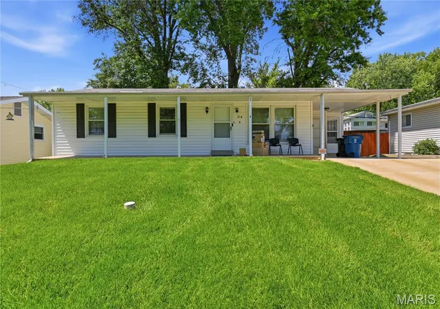 1st image of 714 Teson Rd, Hazelwood, MO 63042 | MLS# MIS26033257