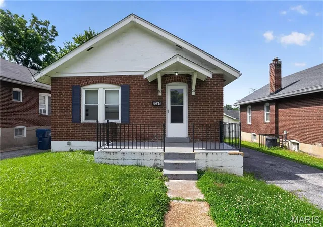 Photo 1 of Sale Pending at 8024 Cler Ave, Saint Louis, MO 63114 | MLS# MIS26033273 | Listing updated on 2026-08-28
