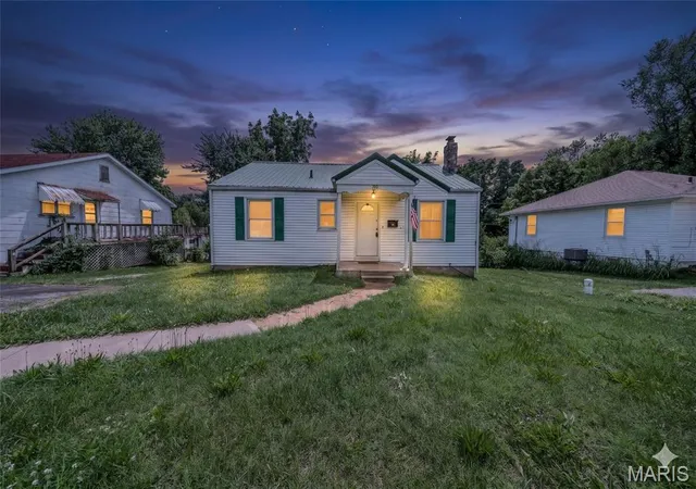 Homes for sale in Rolla, MO | 704 E State Hwy 72, Rolla, MO 65401 | MLS# MIS26033302