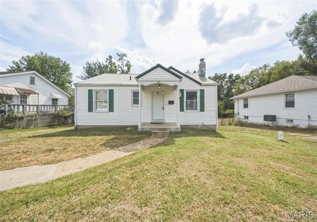 Photo 1 of Single family home for sale at 704 E State Hwy 72, Rolla, MO 65401 | MLS# MIS26033302 | Listing updated on 2026-09-29
