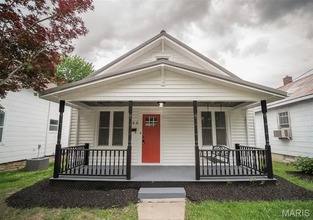 4th image of 694 Market St, Sainte Genevieve, MO 63670 | MLS# MIS26033336