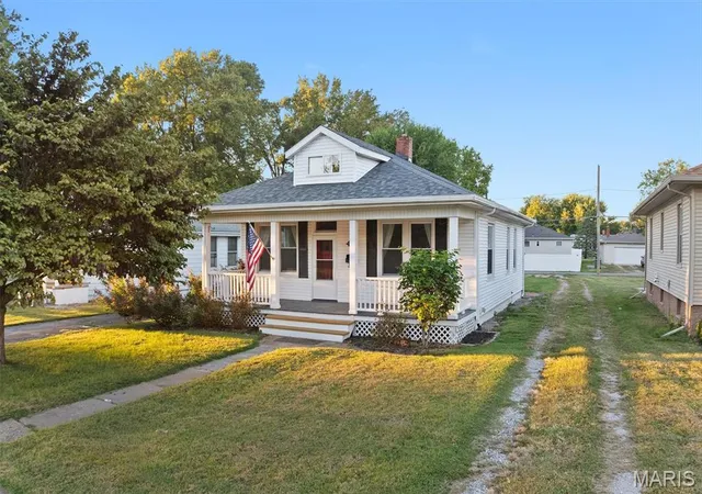 Single family home for sale at 418 E Adams St, O Fallon, IL 62269 | MLS# MIS26033353