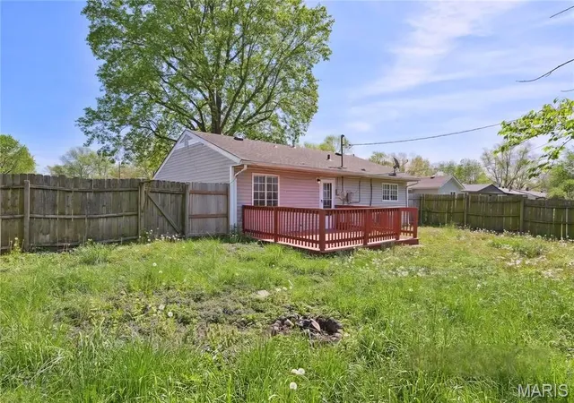 Homes for sale in Cahokia, IL | 1604 Parklane Dr, Cahokia, IL 62206 | MLS# MIS26033381
