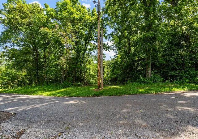 1st image of 0 Highview Ct, Belleville, IL 62223 | MLS# MIS26033396