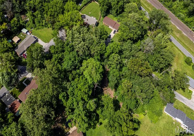 5th image of 0 Highview Ct, Belleville, IL 62223 | MLS# MIS26033396