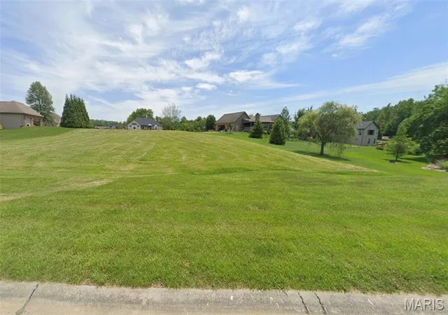 Photo 1 of Sale Pending at 122 Wyndrose Estates Dr, Belleville, IL 62226 | MLS# MIS26033402 | Listing updated on 2026-08-24