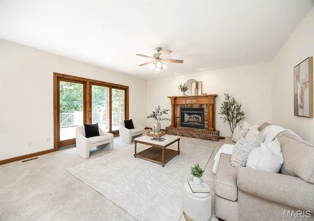 Photo 4 of Single family home for sale at 1660 Golf Course Dr, Belleville, IL 62220 | MLS# MIS26033432 | Listing updated on 2026-10-06