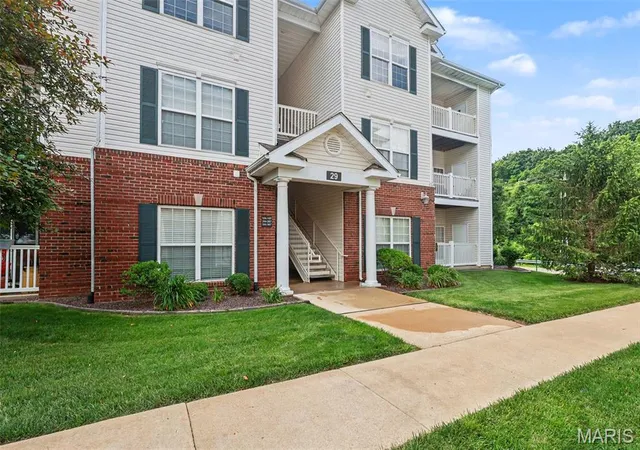 Homes for sale in St. Louis, MO | 29 Kassebaum Ln #106, St. Louis, MO 63129 | MLS# MIS26033433