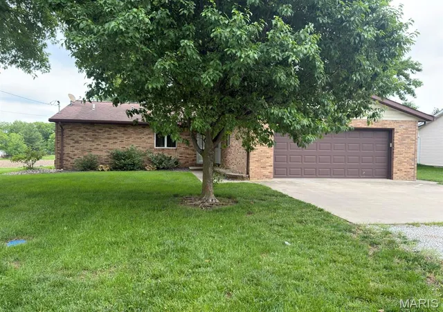 Homes for sale in Aviston, IL | 499 S Cleveland St, Aviston, IL 62216 | MLS# MIS26033471