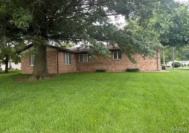Homes for sale in Aviston, IL | 499 S Cleveland St, Aviston, IL 62216 | MLS# MIS26033471