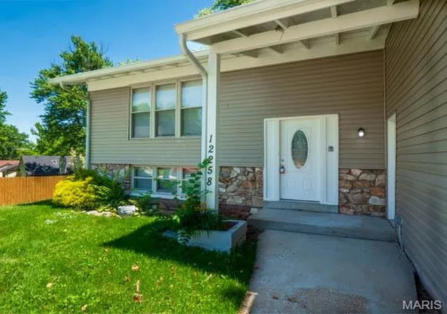 Homes for sale in Black Jack, MO | 12258 Trailoaks Ct, Black Jack, MO 63033 | MLS# MIS26033472
