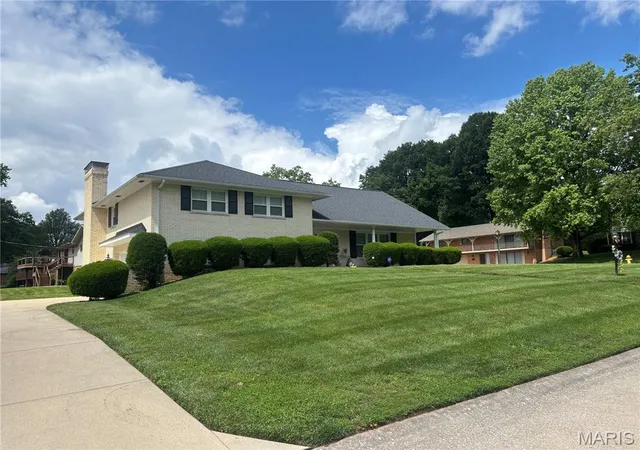 image of 33 Fawnlily Dr, Belleville, IL 62221 | MLS# MIS26033474