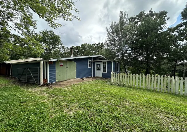 Homes for sale in Cuba, MO | 28 Indian Hills Dr, Cuba, MO 65453 | MLS# MIS26033493