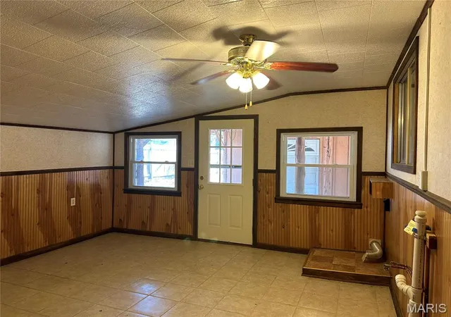 Homes for sale in Cuba, MO | 28 Indian Hills Dr, Cuba, MO 65453 | MLS# MIS26033493