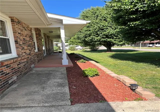 Homes for sale in Piedmont, MO | 220 Navajo St, Piedmont, MO 63957 | MLS# MIS26033504