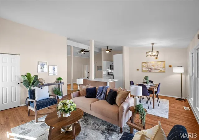 Photo 3 of Single family home for sale at 515 Crestvale Dr, Saint Louis, MO 63119 | MLS# MIS26033505 | Listing updated on 2026-09-21