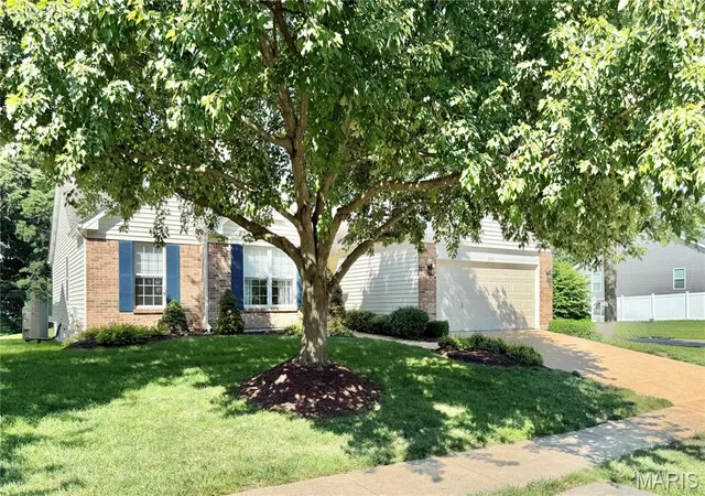 1st image of 633 Lind Rd, Saint Louis, MO 63125 | MLS# MIS26033511
