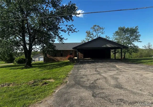 Homes for sale in Rolla, MO | 13216 Christopher Dr, Rolla, MO 65401 | MLS# MIS26033526