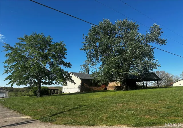 Homes for sale in Rolla, MO | 13216 Christopher Dr, Rolla, MO 65401 | MLS# MIS26033526