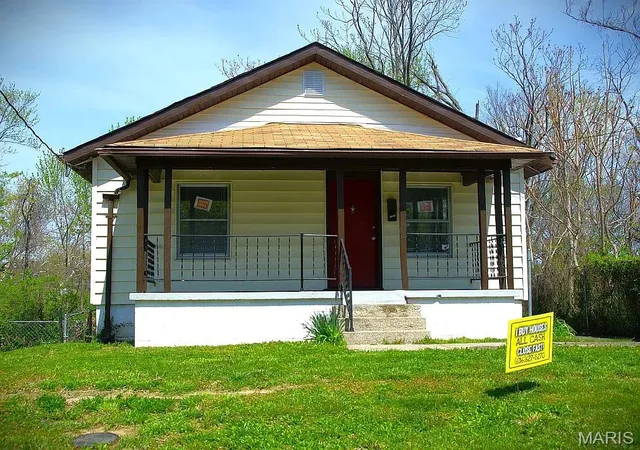 Homes for sale in Jennings, MO | 7309 Jenwood Ave, Jennings, MO 63136 | MLS# MIS26033542