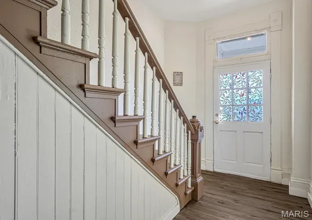Photo 4 of Single family home for sale at 221 N 2Nd St, Belleville, IL 62220 | MLS# MIS26033556 | Listing updated on 2026-10-14