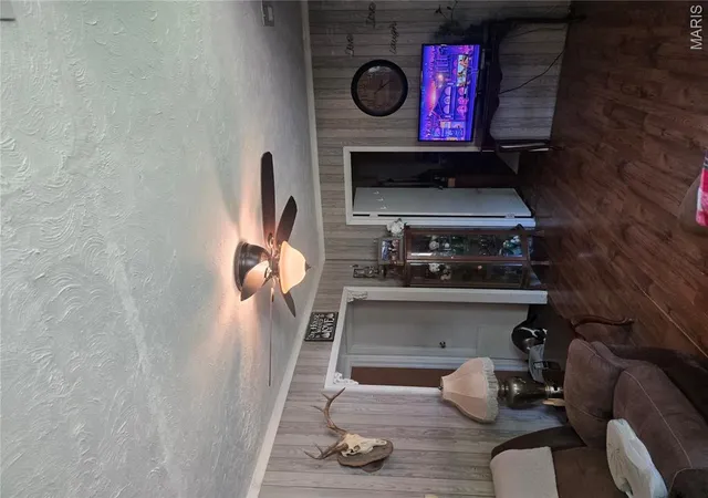 Photo 3 of Single family home for sale at 214 Oak St, Farmington, MO 63640 | MLS# MIS26033557 | Listing updated on 2026-08-26