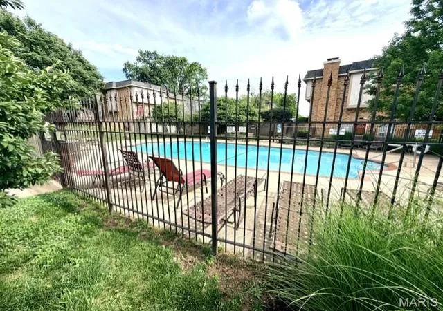 Homes for sale in Creve Coeur, MO | 1159 Rue La Ville Walk #1159, Creve Coeur, MO 63141 | MLS# MIS26033563