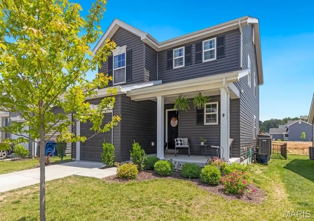 Photo 2 of Sale Pending at 1057 Vardon Meadows Dr, Union, MO 63084 | MLS# MIS26033571 | Listing updated on 2026-09-04