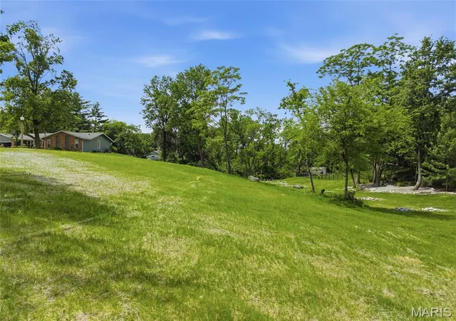 3rd image of 3 Summit Station, Saint Charles, MO 63303 | MLS# MIS26033577
