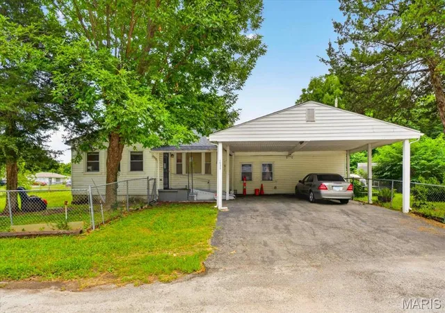 1st image of 5948 Piat Pl, East Saint Louis, IL 62203 | MLS# MIS26033607