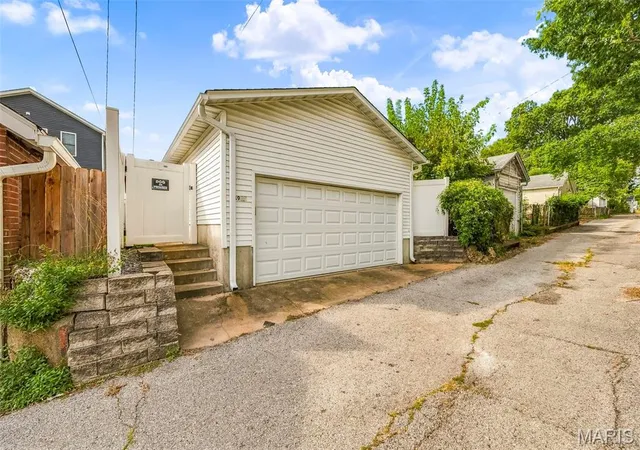 Photo 40 of Sale Pending at 4925 Delor St, Saint Louis, MO 63109 | MLS# MIS26033608 | Listing updated on 2026-10-12