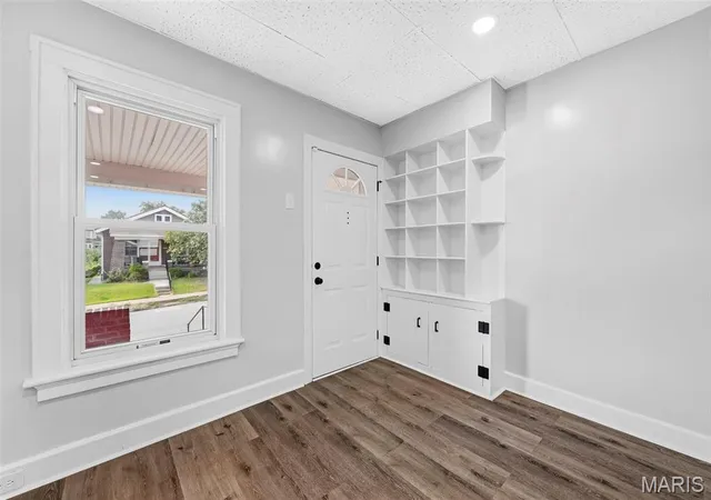 Photo 3 of Single family home for sale at 4925 Delor St, Saint Louis, MO 63109 | MLS# MIS26033608 | Listing updated on 2026-10-09