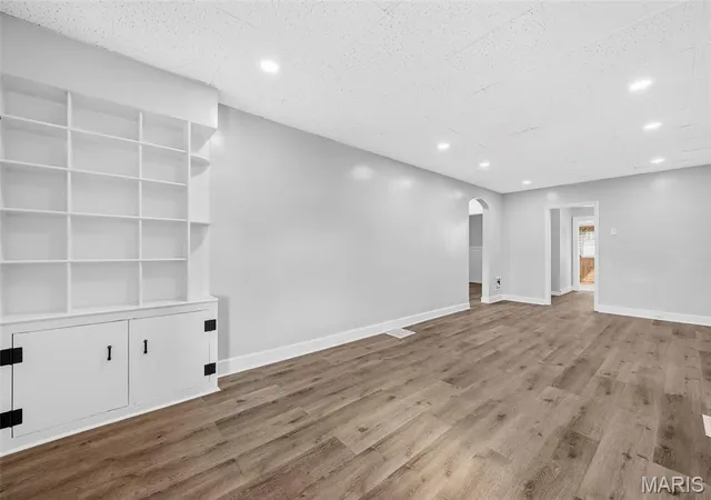Photo 4 of Single family home for sale at 4925 Delor St, Saint Louis, MO 63109 | MLS# MIS26033608 | Listing updated on 2026-10-09