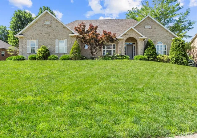 Homes for sale in Columbia, IL | 1515 Gedern Dr, Columbia, IL 62236 | MLS# MIS26033619