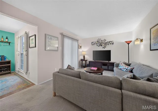 Listing Photo 4 - Condo for sale in building located at 13419 Land Over Woods Dr, Chesterfield, MO 63141 - Unit #3