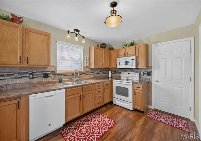 Homes for sale in Troy, MO | 1072 Huntington Dr, Troy, MO 63379 | MLS# MIS26033671